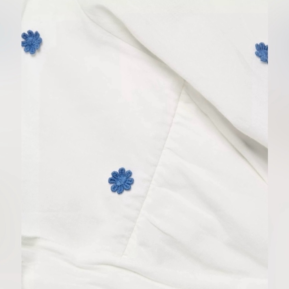 FARM Rio White and Blue Puff Sleeve Crop Top - Picture 8 of 9
